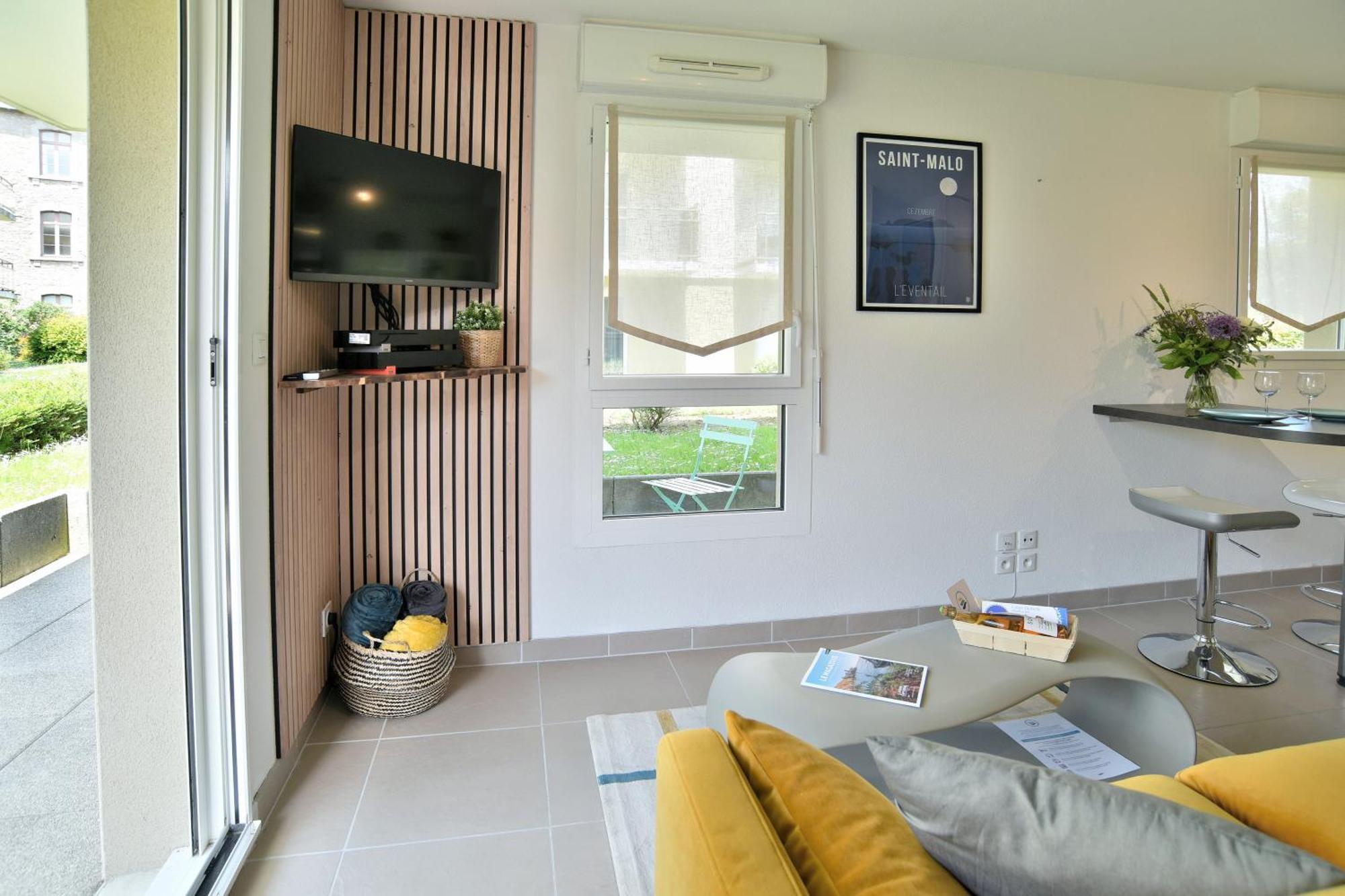 Escapade - Appartement Avec Jardin Et Parking Dinan Exterior foto